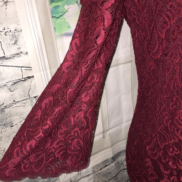 Laundry by Shelli Segal Bell Sleeves Holiday - Picture 7 of 8